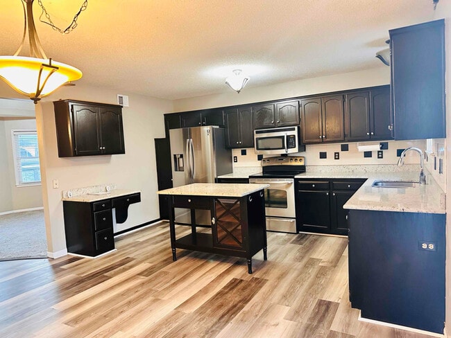 Photo - 1142 E Frontier Dr