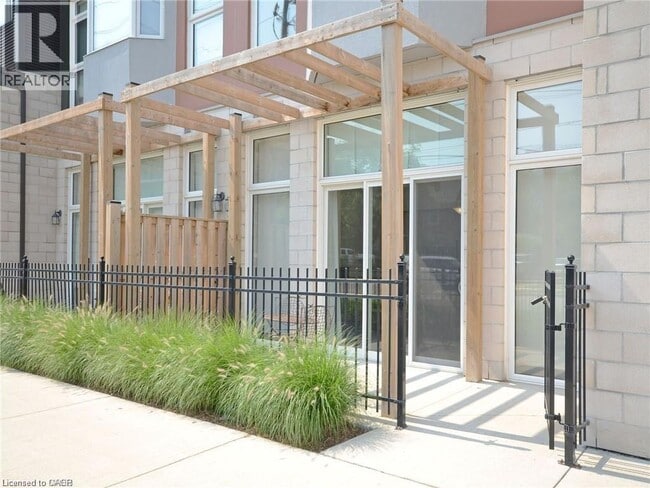 Photo - 253 Albert St Unit 108