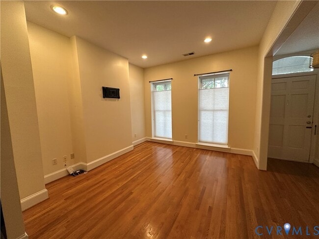 Photo - 522.5 N 1st St