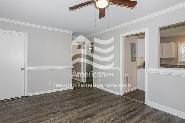 Photo - 1952 Williams Dr