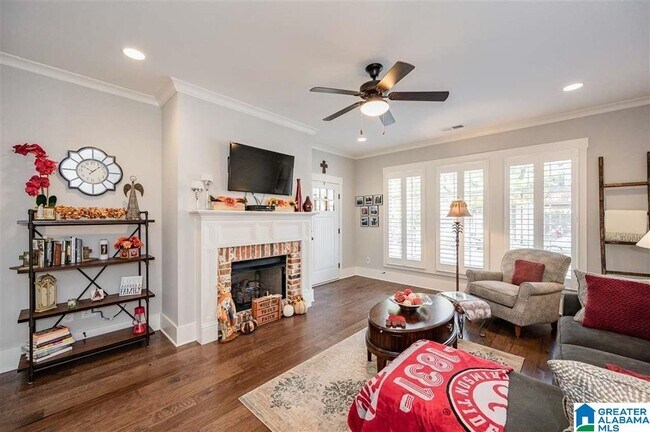 Photo - 2208 Grand Ave