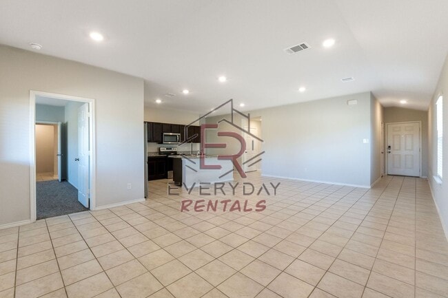 Photo - 3 bedroom 2 bath in Yowell Ranch