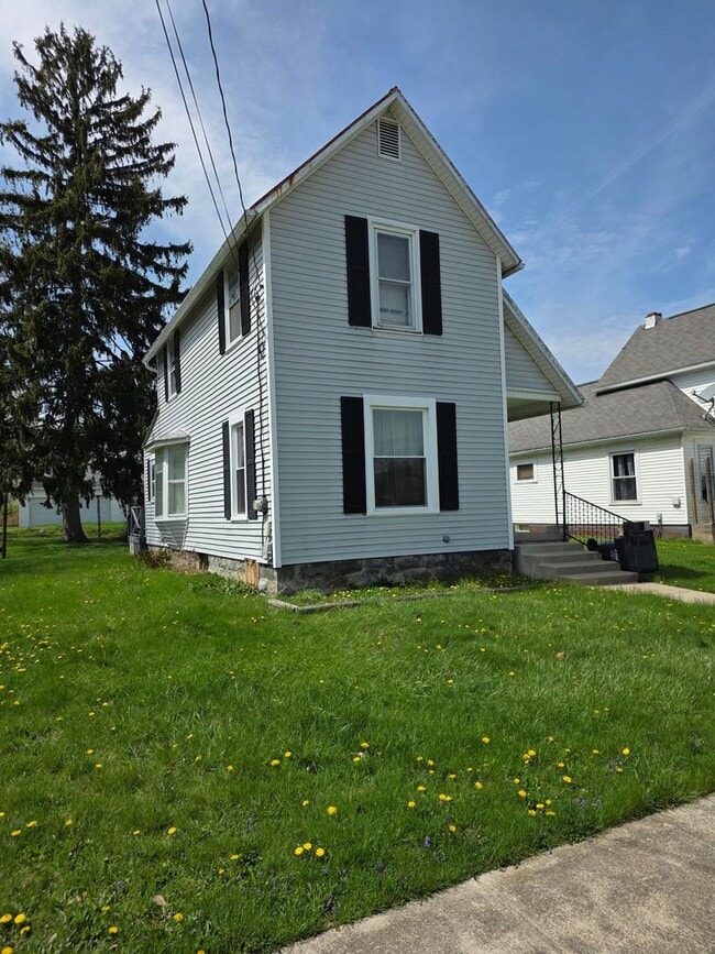 Photo - 3 Bedroom 1 Full Bath Single Family Two-Story Home--20 Seltzer Ave Shelby