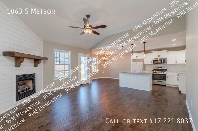 3 BED, 2 BATH FARMHOUSE FOR RENT - 3 BED, 2 BATH FARMHOUSE FOR RENT