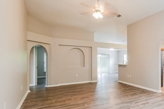Photo - 1117 Windy Bluff Dr