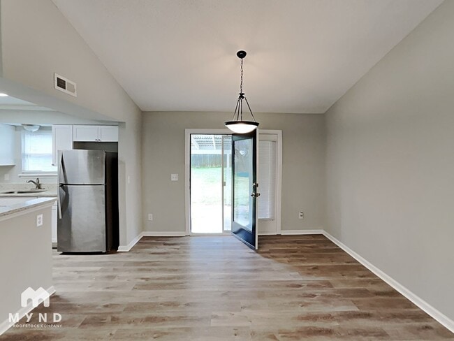 Photo - 6202 Blue Jay Ln