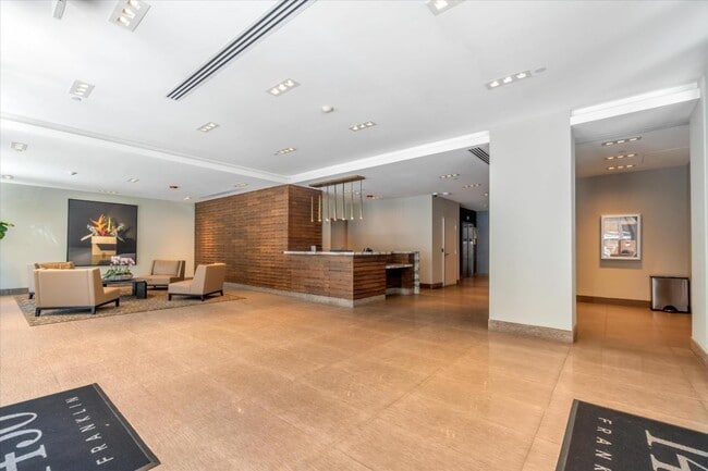 Photo - 1450 Franklin St