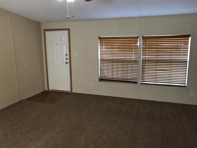 Photo - 2500 Redwood Cir