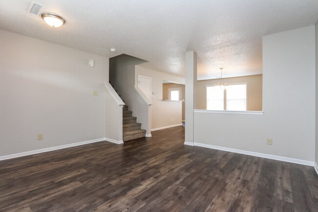 Photo - 8649 Hopewell Ct