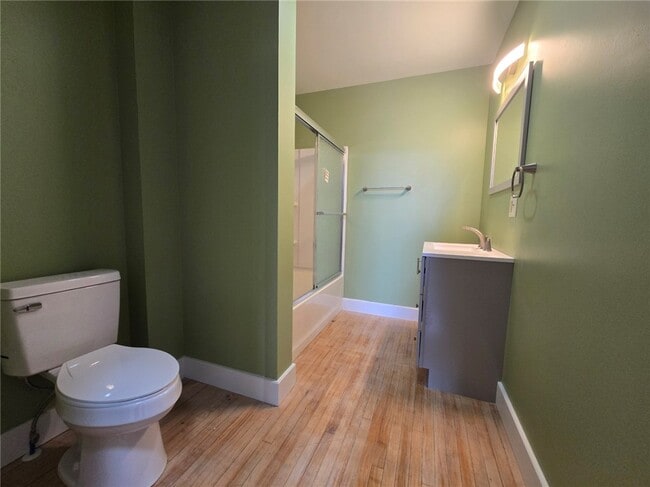 Photo - 27 E Main St