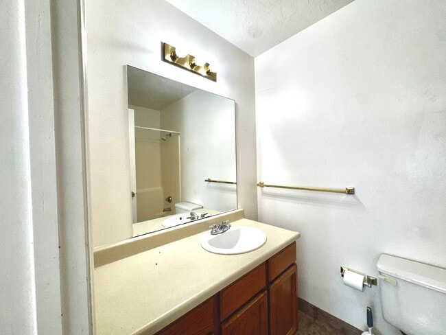 Photo - Nottingham Apartments