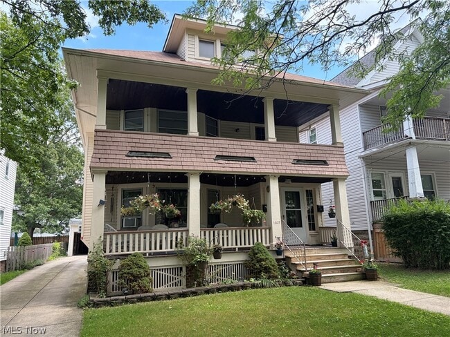 Building Photo - 1605 Larchmont Ave