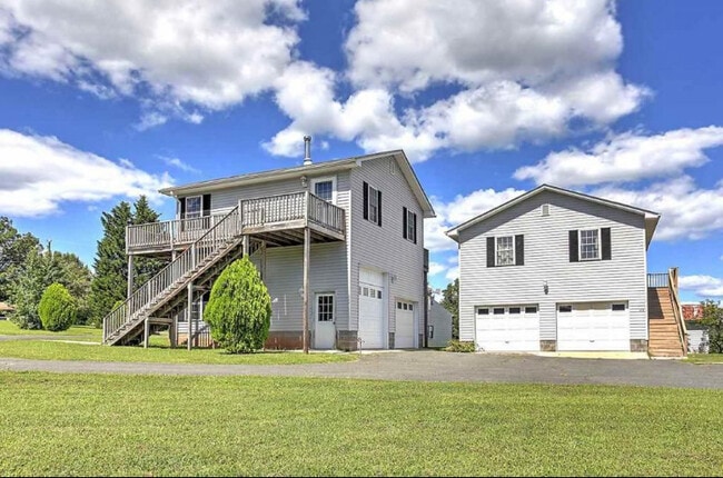 Building Photo - 6598 Louisa Rd Rental