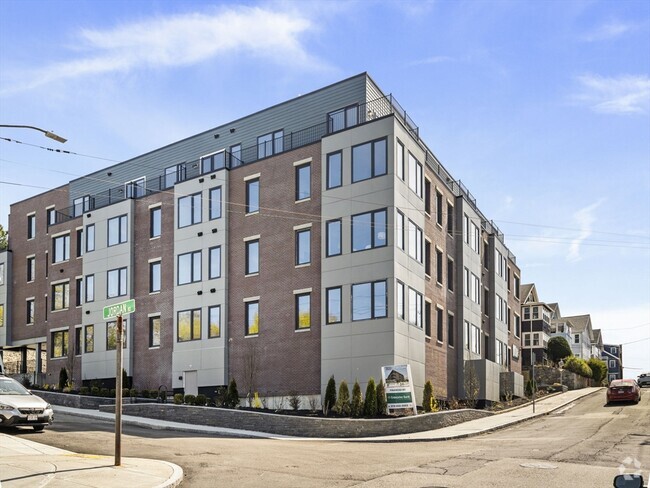 Building Photo - 249 Corey Rd Unit 302 Rental