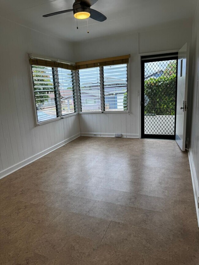 Photo - Charming 2/1/2 House on Hinano St. in the Kaimuki/Diamond Head area