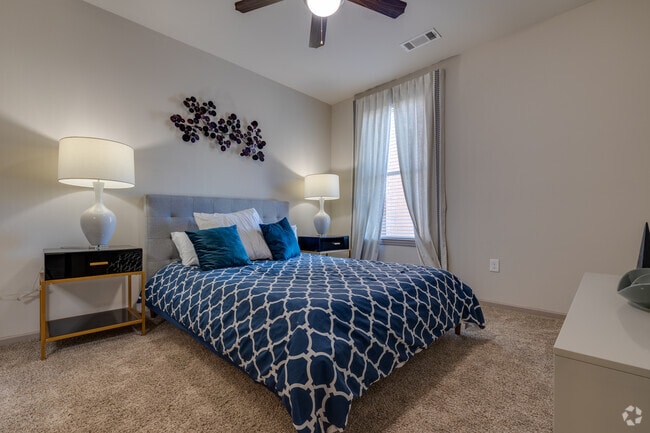 2BR/2BA- 953SF - The Maywood Apartments