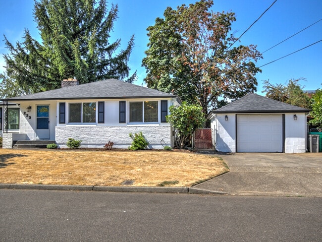 Building Photo - 223 NE 103rd Ave Rental