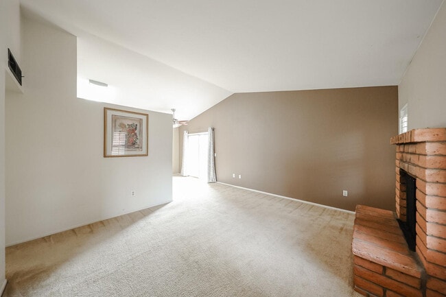 Photo - 102 W Concorda Dr Unidad #103