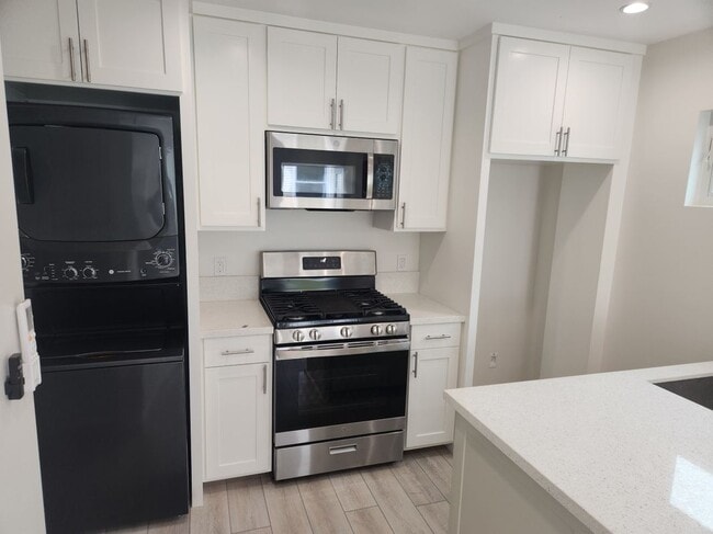 Photo - 506 Sheridan Way