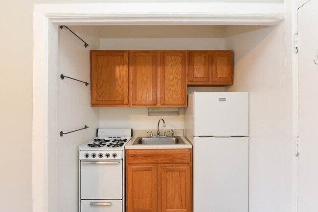 Photo - 3824 N Fremont St Unit 512