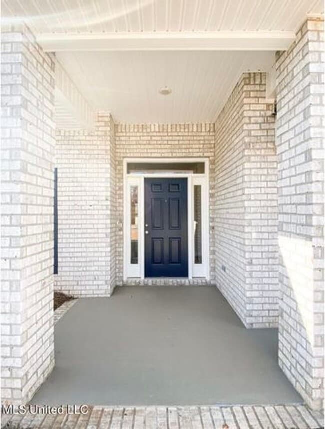 Photo - Luxury 4 bedroom 3 bath Home for rent