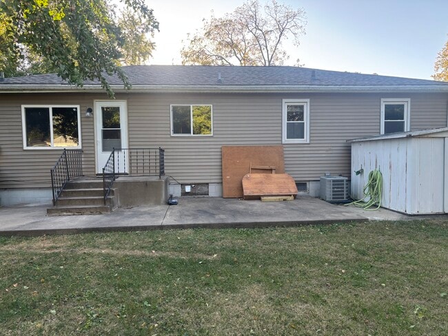 Photo - 1867 Clay Dr