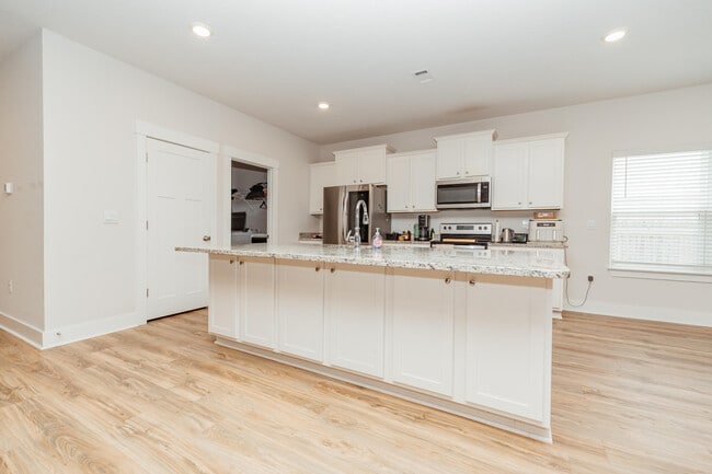 Photo - 732 Quintana St