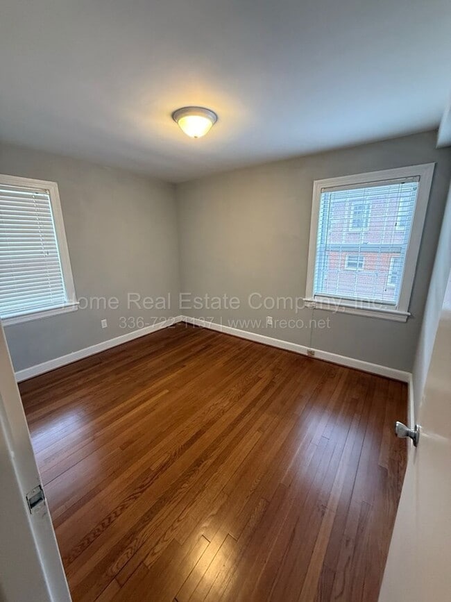 Photo - 803 W End Blvd Unidad A-8