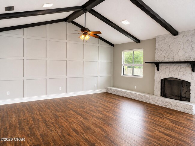 Photo - 3015 Longwood Cir