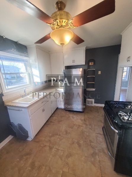 Photo - 3156 N 75th St