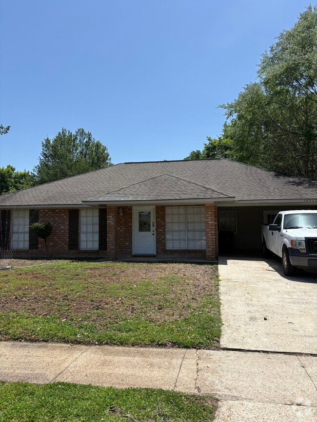 Building Photo - 16922 Dahlgren Ave Rental