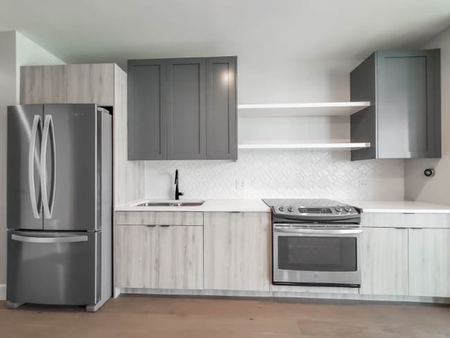 Photo - 1147 N Clark St