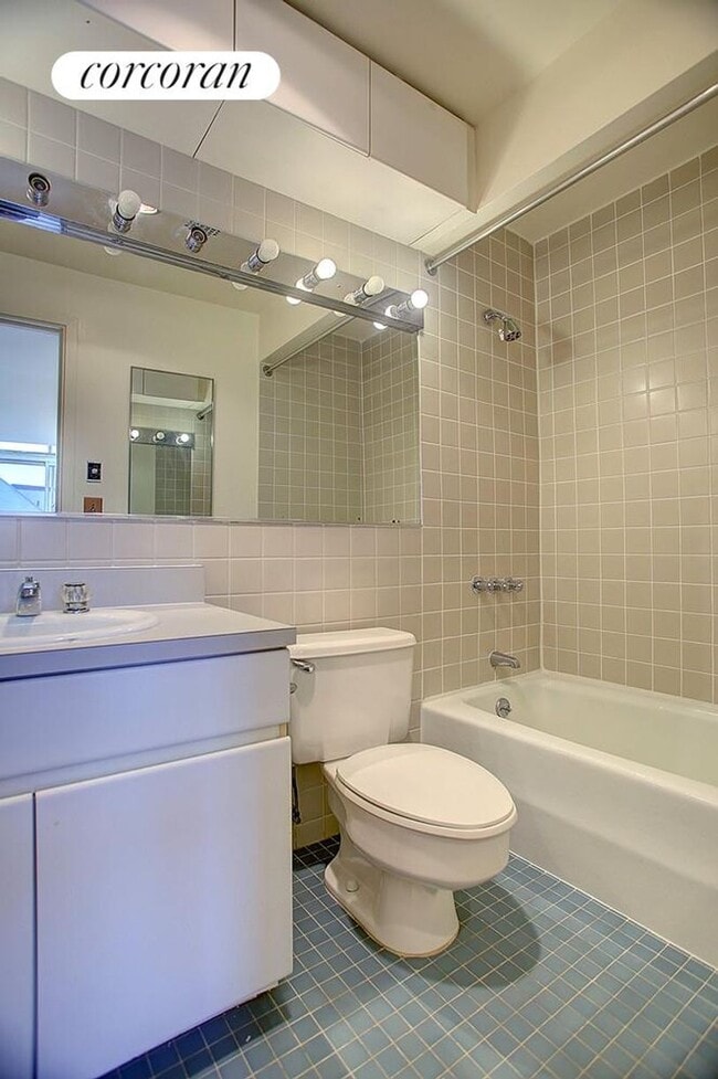 Photo - 423 Amsterdam Ave