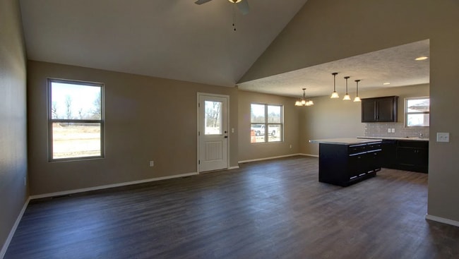 Photo - 3 BR Fenced in Home !!
