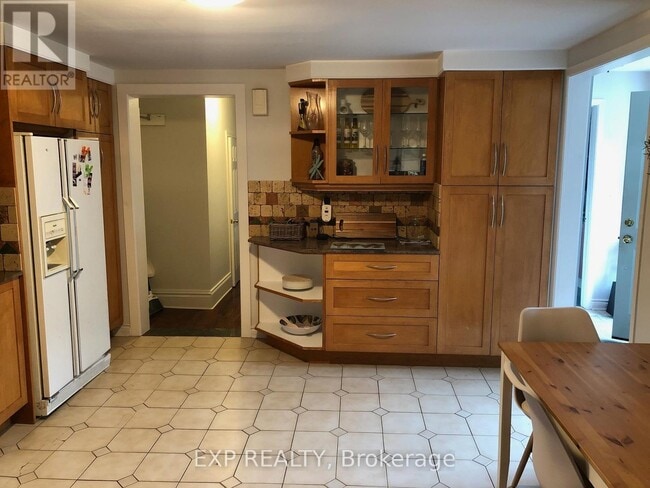Photo - 240 Breezehill Ave S Unit 1