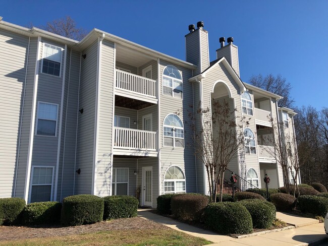 2 Bedroom Condo with Washer/Dryer Included! - 2 Bedroom Condo with Washer/Dryer Included!