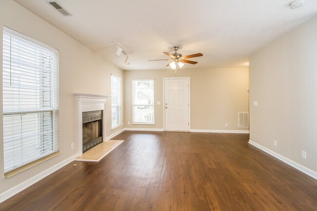 Photo - 3544 Glenfalls Dr