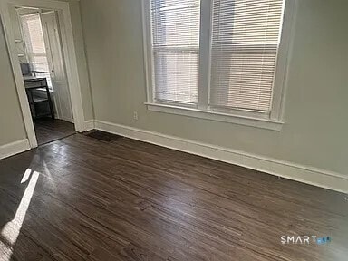 Photo - 30 Warren Ln