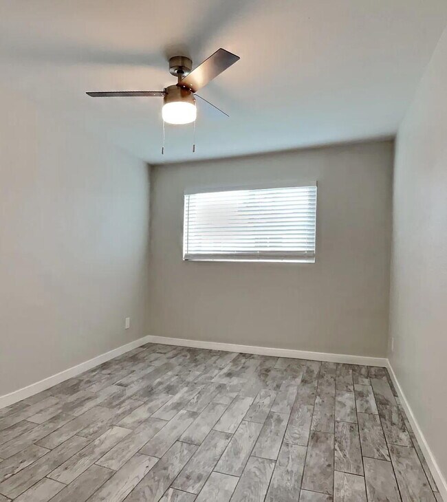 Stylishly Updated 2BR/1BA – Single-Level Living at Its Best! $500 MOVE IN SPECIAL ACT TODAY!!!!!