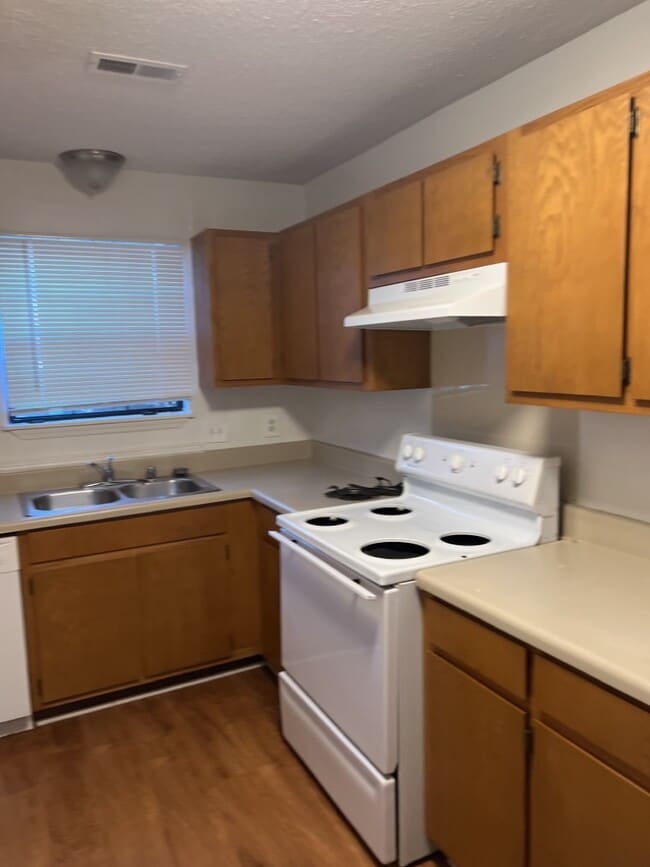 1502 Halston Cir NW Unidad B