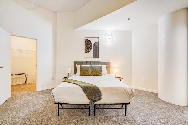 Photo - 50 N Illinois St Unit ID1014567P