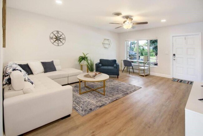 Photo - 5720 NE 27th Ave