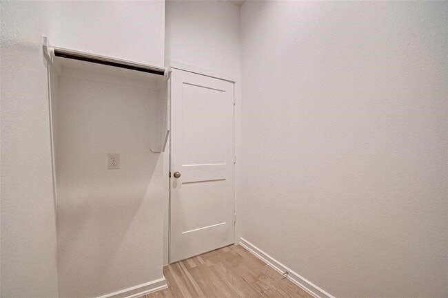 Photo - 311 N Spotted Fern Dr