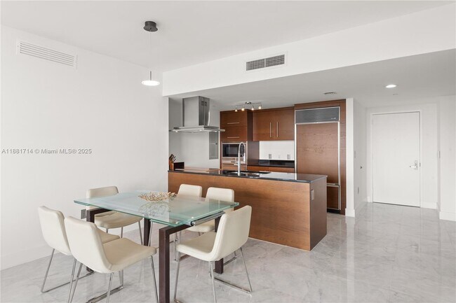 Photo - 495 Brickell Ave Unidad 5003