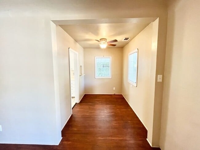 Photo - **RESERVE FOR SUMMER 2026** Charming home ... Unit House