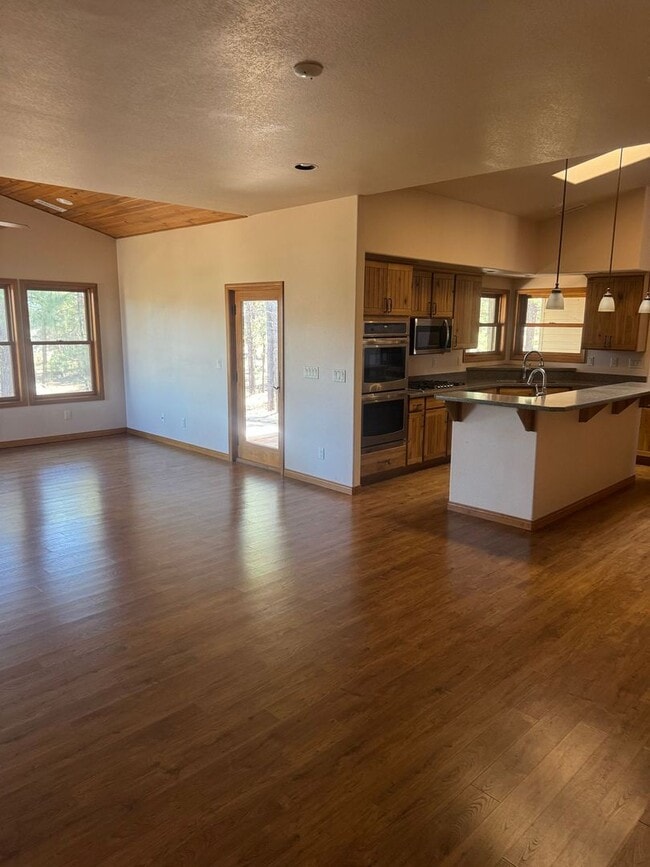 Photo - Beautiful 4-Bedroom Home on Acreage | Peac...