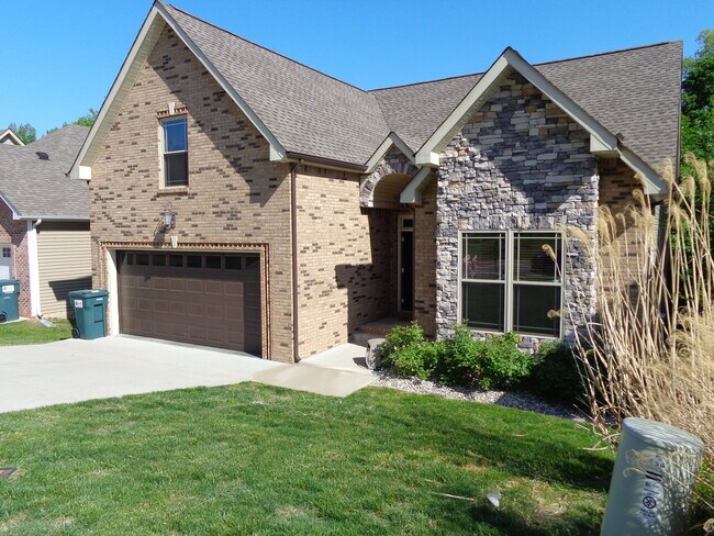 Photo - 634 Hidden Valley Dr House
