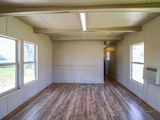 Photo - Excellent Location close to Fayetteville!