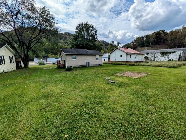 Photo - 34 Blackstone Ln
