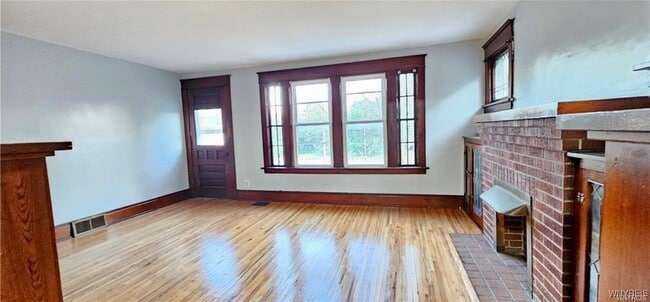 Photo - 320 Jewett Ave